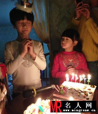 天天生日派对现场曝光 王诗龄田雨橙盛装赴宴(1)