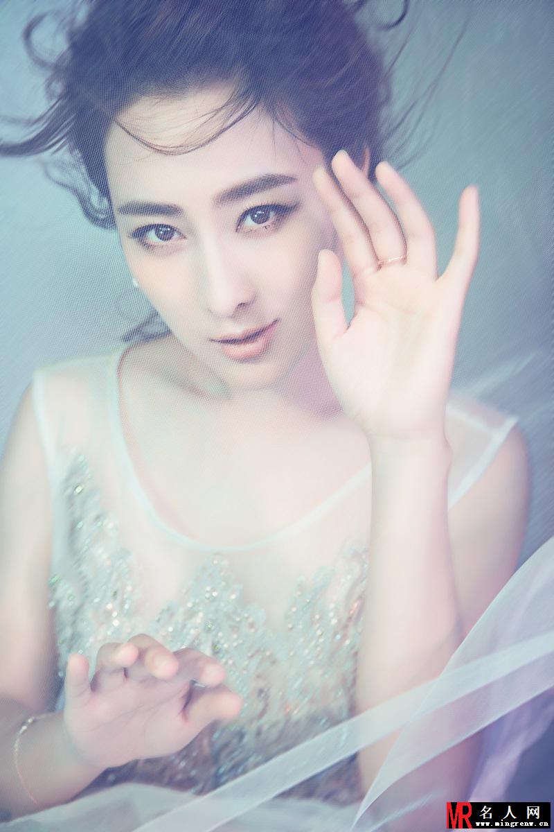 马苏最新婚纱唯美大片 演绎温婉梦幻新娘(1)