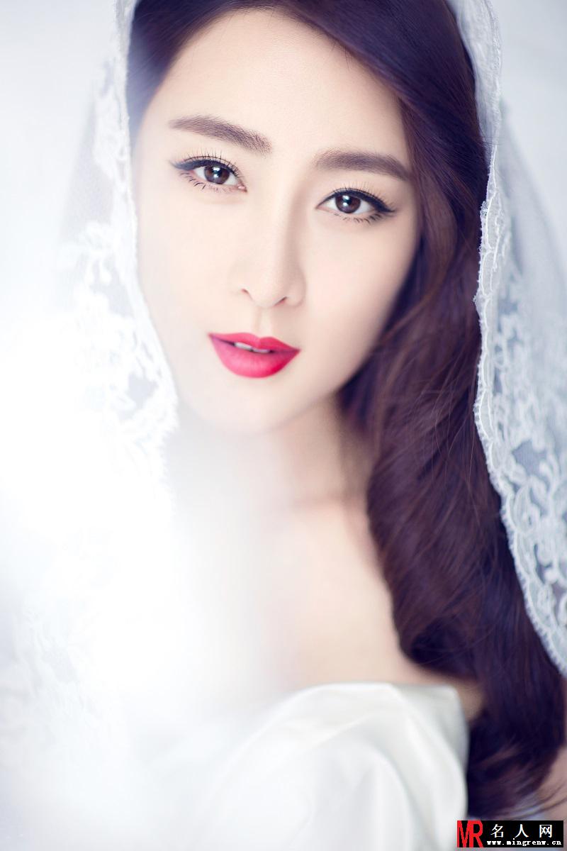 马苏最新婚纱唯美大片 演绎温婉梦幻新娘(1)