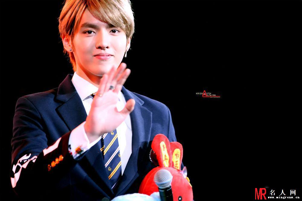 吴亦凡2013年帅气现身上海演唱会卖萌合集(1)