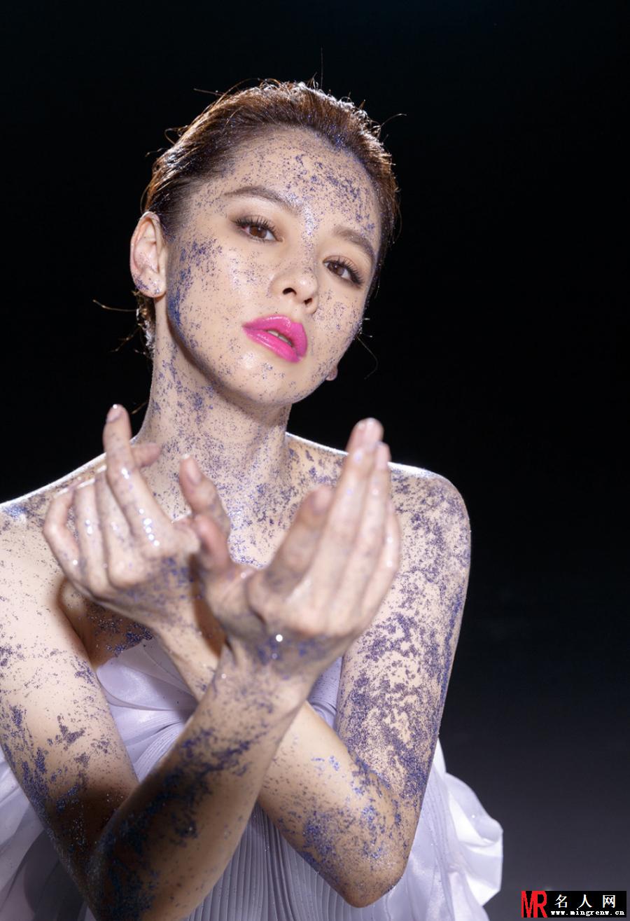 徐若瑄圣诞MV照 蓝色清新美轮美奂(1)
