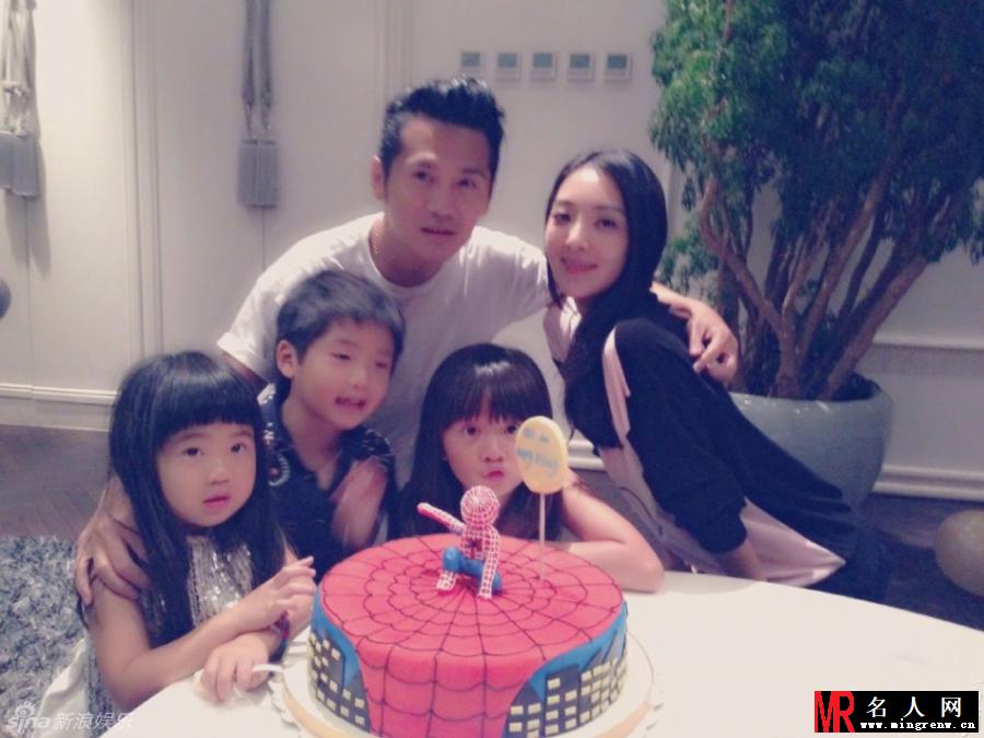 曹格儿子joe生日会 黄磊张歆艺现身献祝福(1)