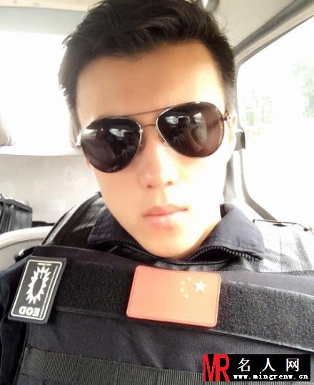 高考帅气特警生活照曝光 酷帅惹人爱(1)