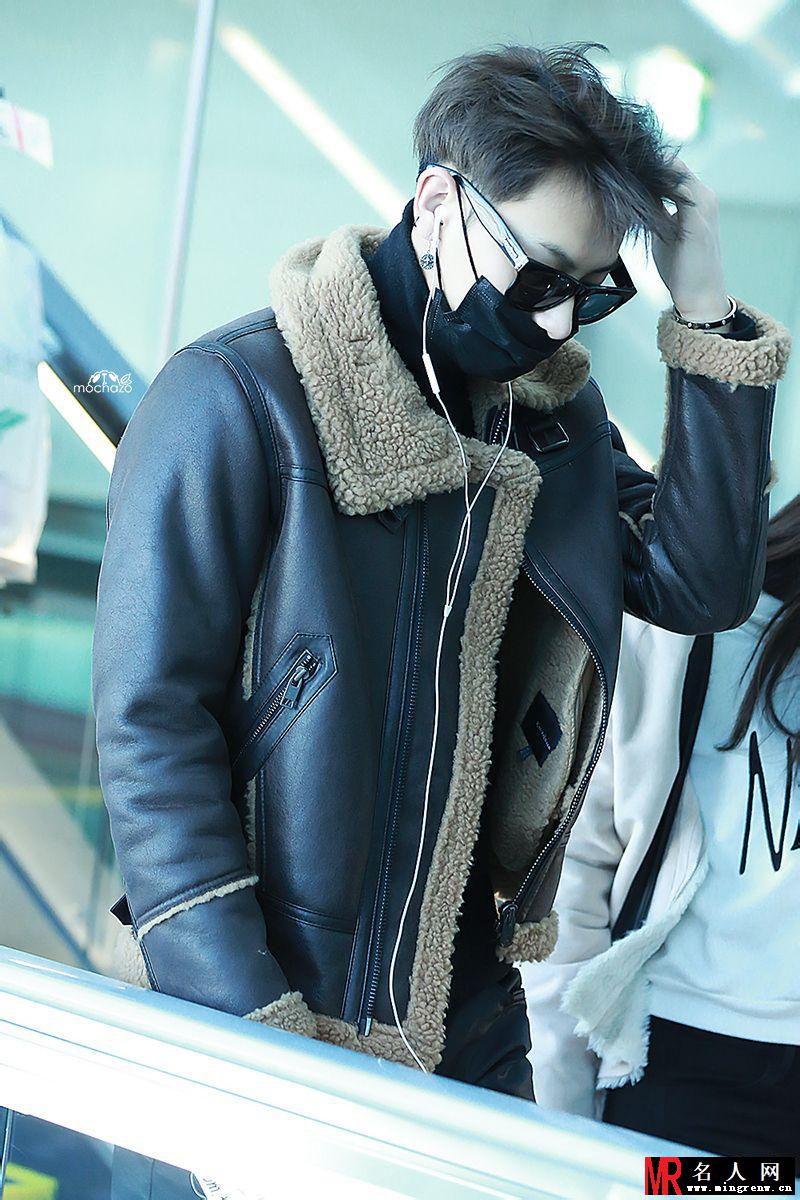 2014年11月EXO帅气亮相机场写真日本返韩黄子韬图片写真(1)