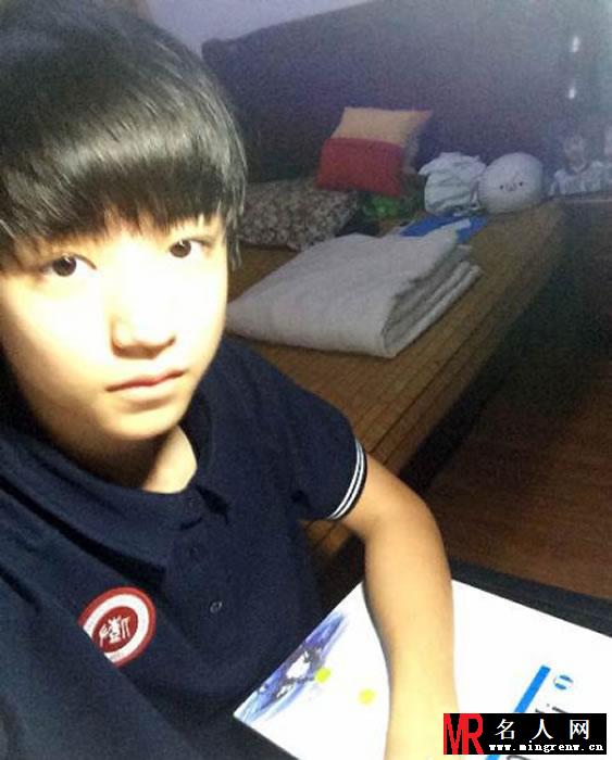 TFBOYS王俊凯2014年下半年帅气生活照集(1)