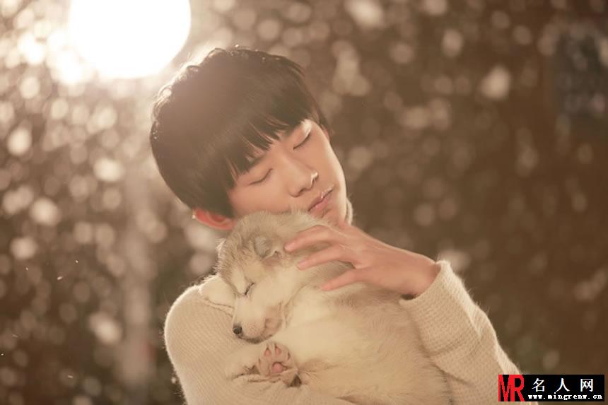 TFBOYS最新高清萌宠写真 翩翩少年萌化少女心(1)