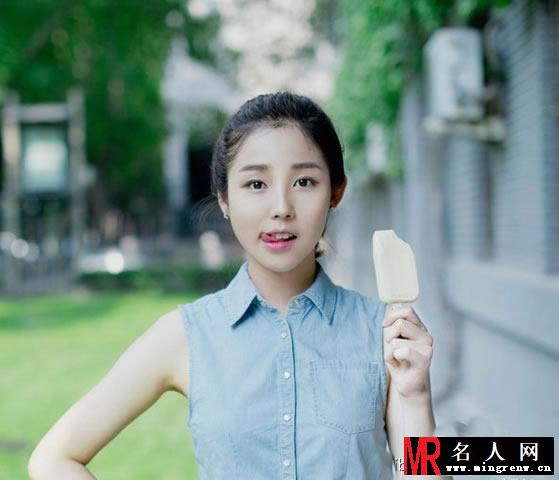 中国校花大赛冠军雪糕妹妹网路走红 吃雪糕卖萌(1)