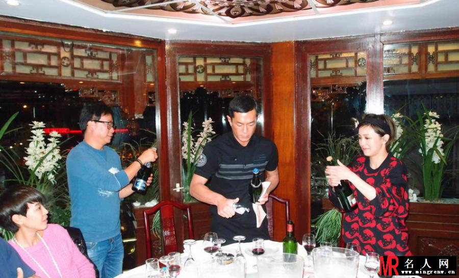 巴黎假期曝精彩花絮 古天乐郭采洁浪漫谈情(1)