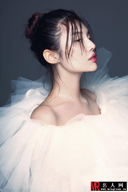 徐冬冬另类婚纱写真 造型唯美独特(1)