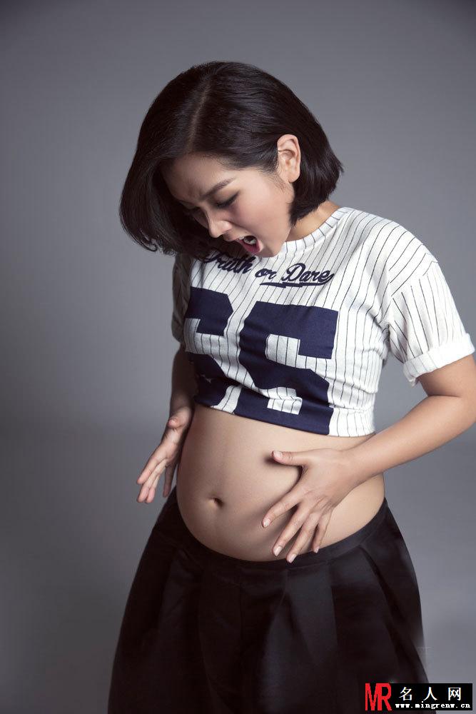 何洁时尚孕照曝光 大展辣妈别样风格(1)