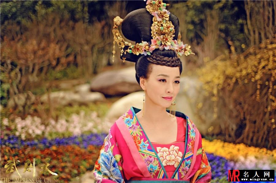 武则天曝张庭定妆照 古装造型雍容华贵(1)