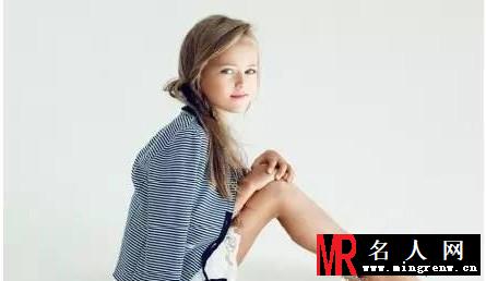 俄九岁小萝莉成最小超模 长相甜美可人(1)