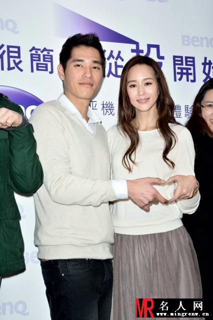 张钧甯蓝正龙2015年2月出席代言明基活动(1)