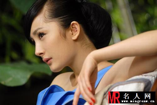 杨幂早期杂志写真 蓝色长裙衬美腿(1)