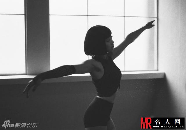 韩团f(x)宋茜复古写真 冷艳妩媚异国风情(1)