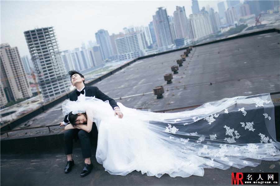 朱亚文沈佳妮婚纱照曝光 柔情甜蜜清新(1)