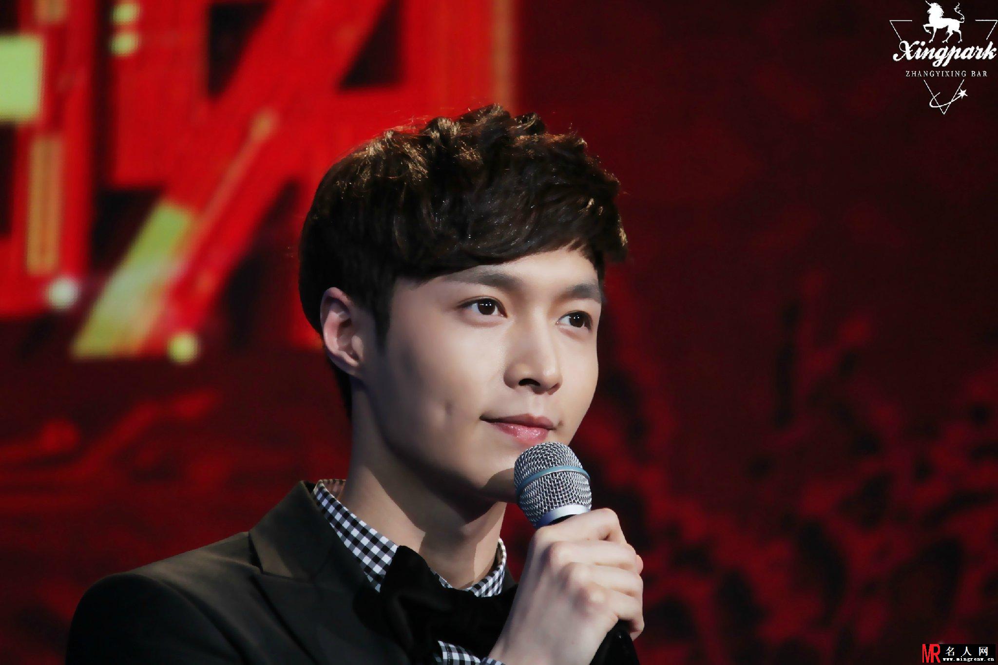 EXO张艺兴2015年中央电视台网络春晚现场花絮合集(1)