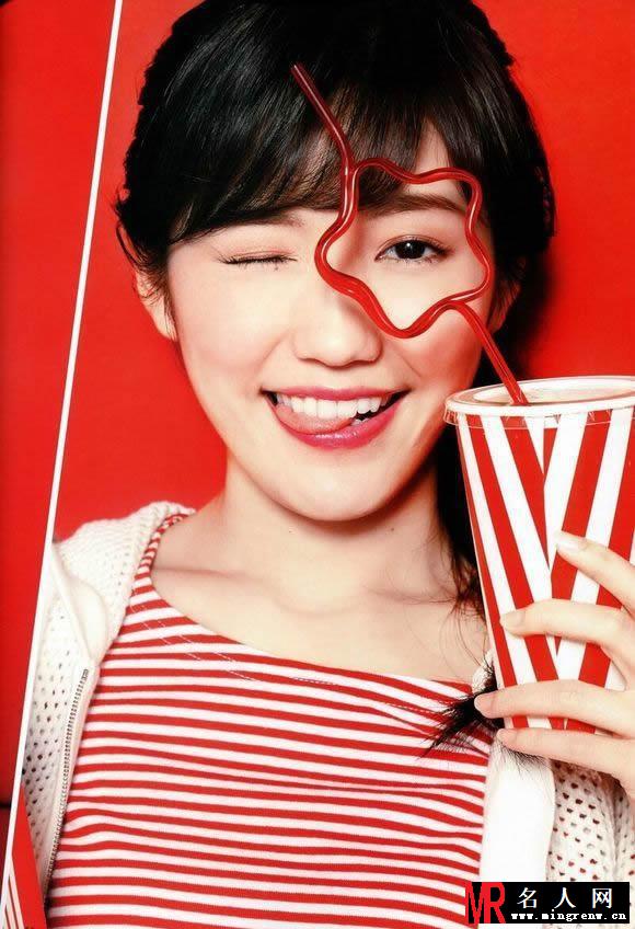 AKB48渡边麻友主演日剧《战斗吧！书店女孩》 性感俏皮拍写真(1)