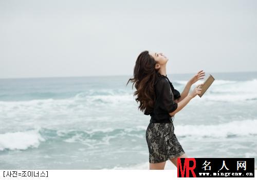 尹恩惠海边拍摄广告写真 清新靓丽犹如邻家女孩(1)