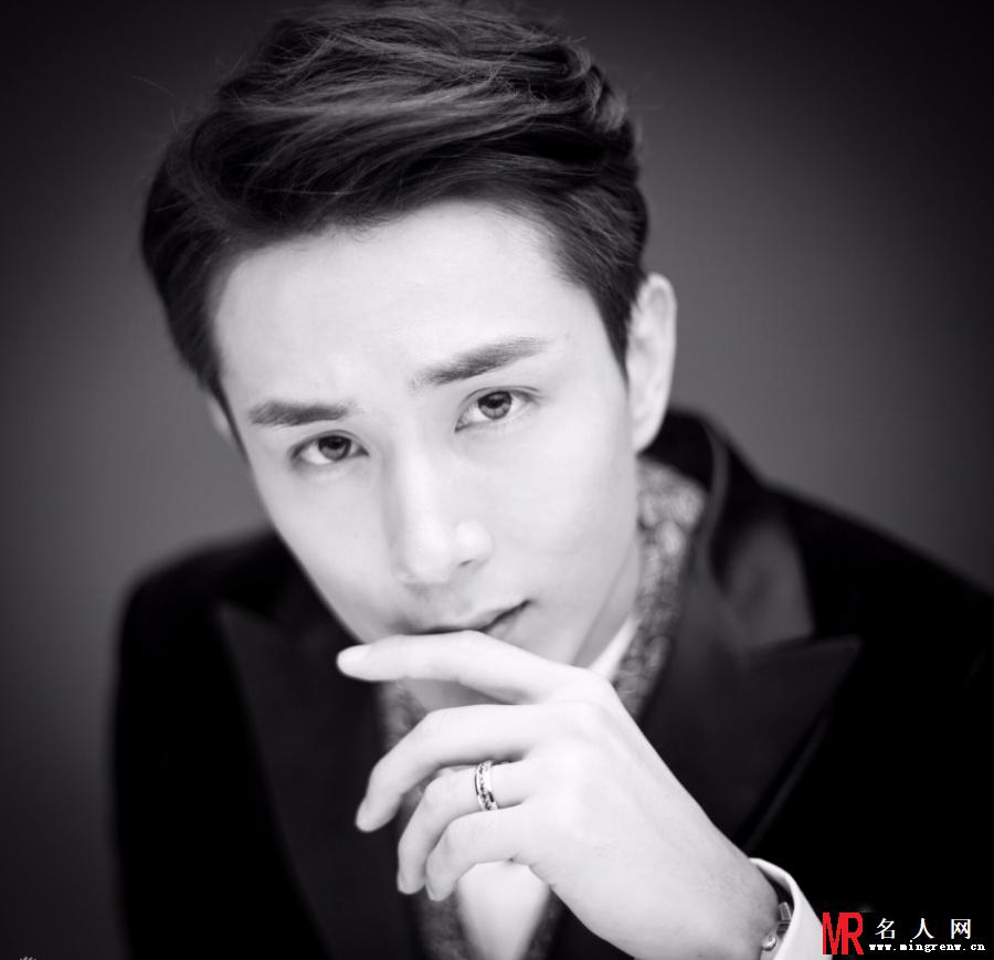 李承铉搞怪婚纱照 愿做中国好女婿(1)