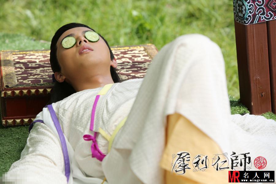 犀利仁师曝光叶祖新剧照 悬梁苦读场面搞笑(1)