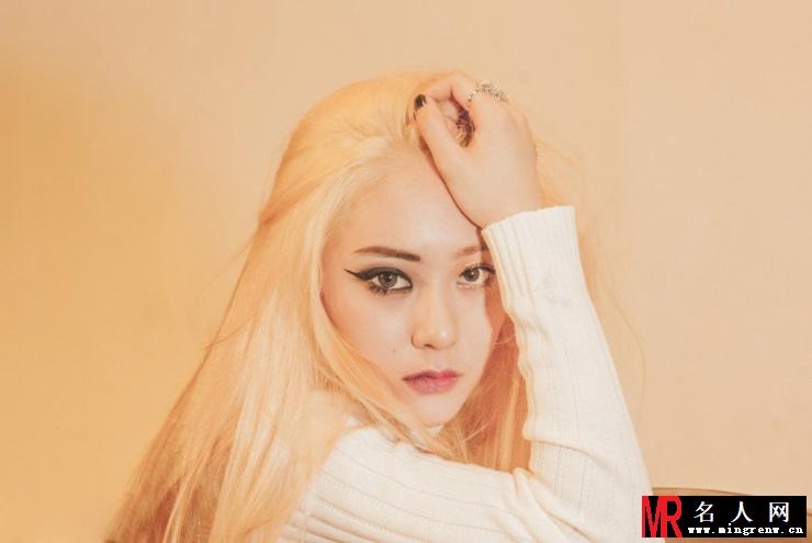 韩团f(x)Krystal暗黑写真 半面妆惊悚鬼魅(1)