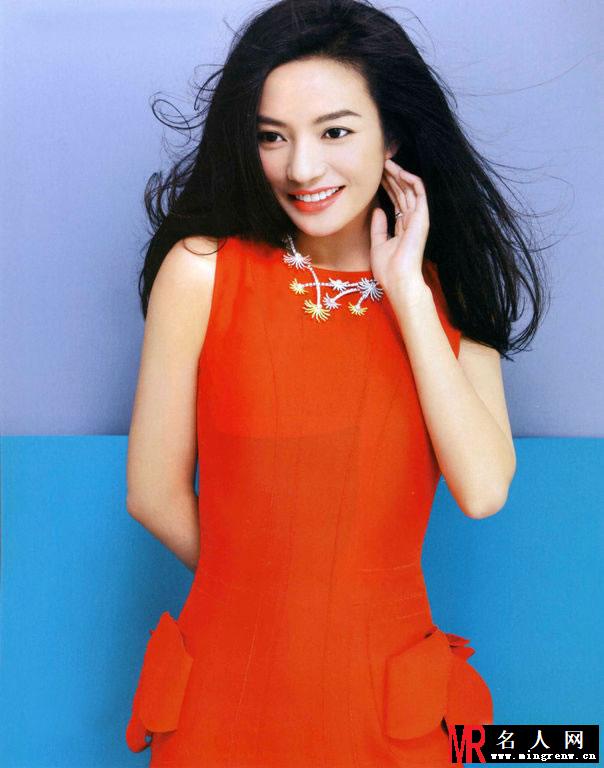 赵薇《ELLE》杂志开年封面热情开襟裙露美腿(1)