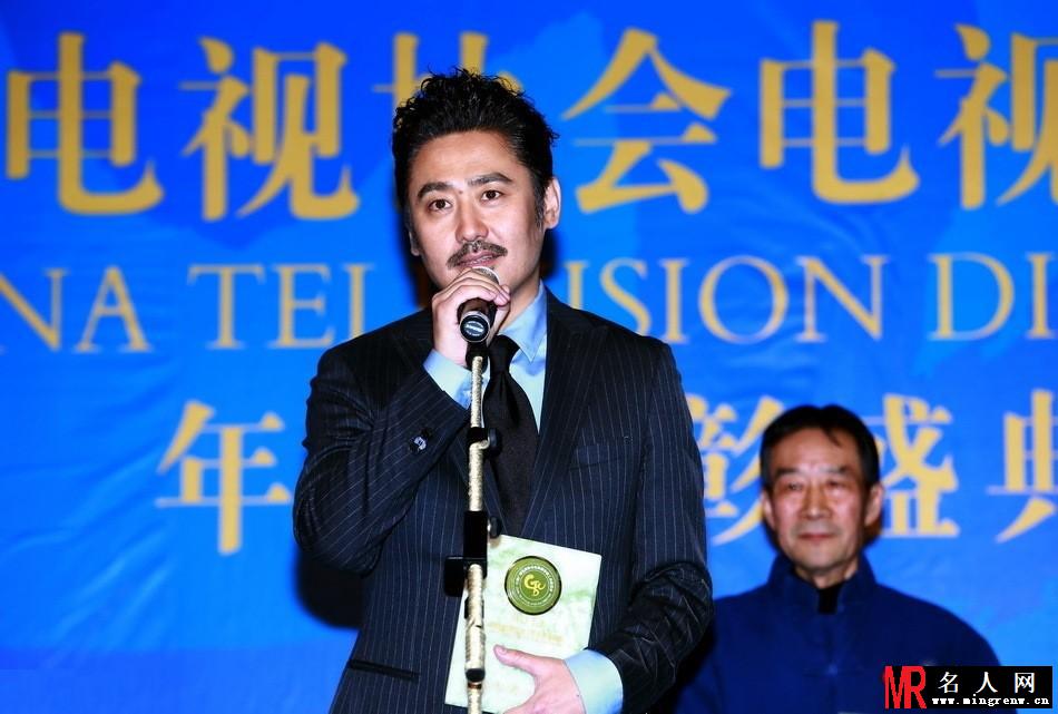 孙俪凭借《辣妈正传》再度封后 邓超代替领奖(1)