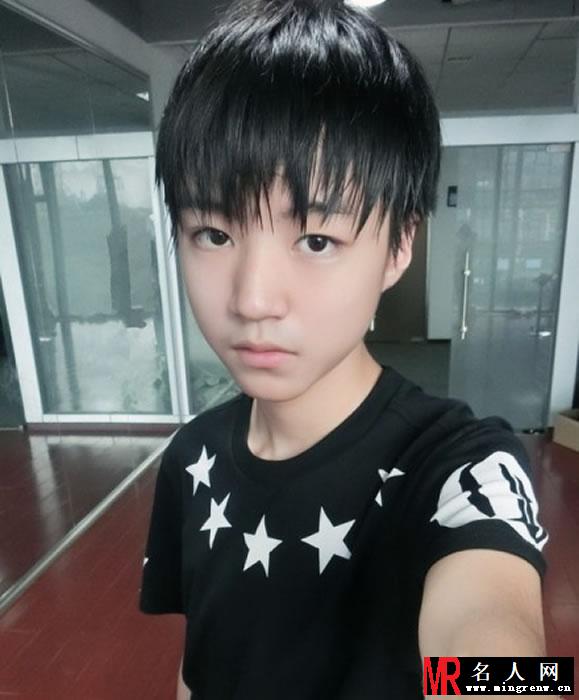 TFBOYS王俊凯2014年下半年帅气生活照集(1)