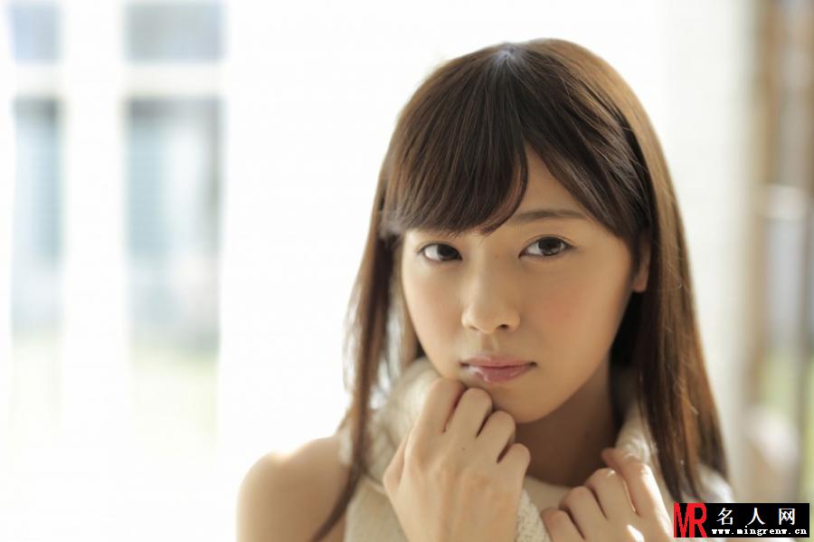 西野七濑白裙写真 气质清新纯美(1)