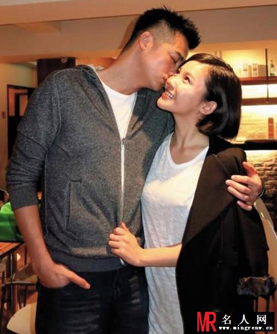 杨子姗吴中天恩爱合照甜蜜羡煞旁人(1)