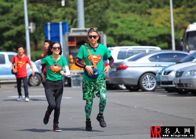 Baby跑男特辑 多变表情笑翻网友(1)