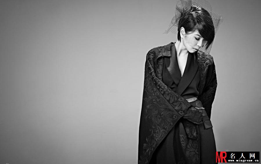 许茹芸复古大片 黑色面纱难掩幸福女人味(1)