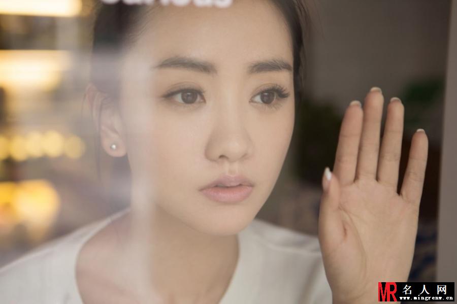 杨蓉唯美家居写真 气质温婉动人(1)