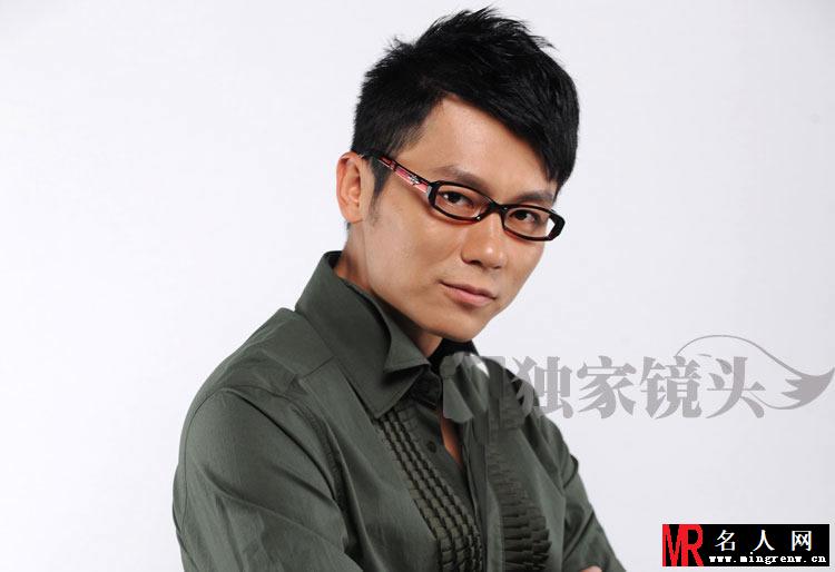 李晨《独家镜头》全套写真集 百变造型轻松驾驭(1)