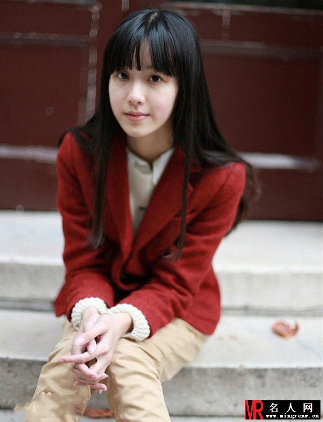 左耳女主角陈都灵生活照 素颜灵动力压奶茶妹妹(1)