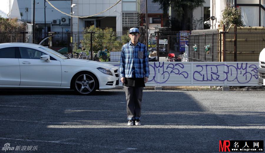 陈冠希东京街拍 玩味潮搭潮男(1)