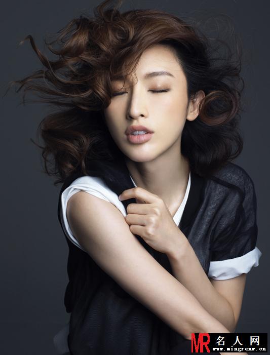 张俪优雅写真 极具张俪诠释凌乱美(1)