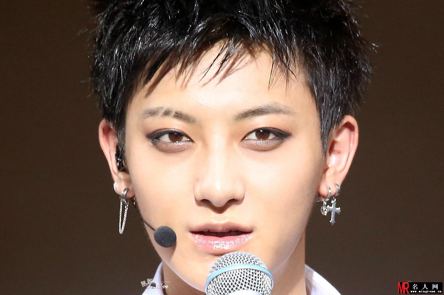 2014年7月EXO上海演唱会现场高潮不断黄子韬图片(1)