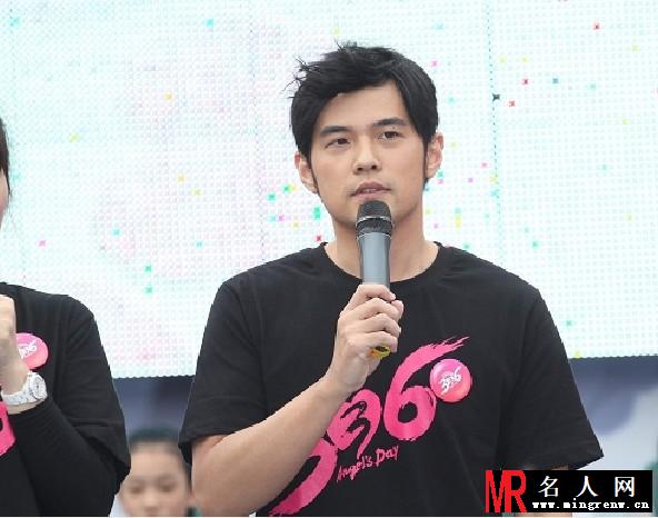 周杰伦爱奇儿2012年慈善活动现场图片(1)