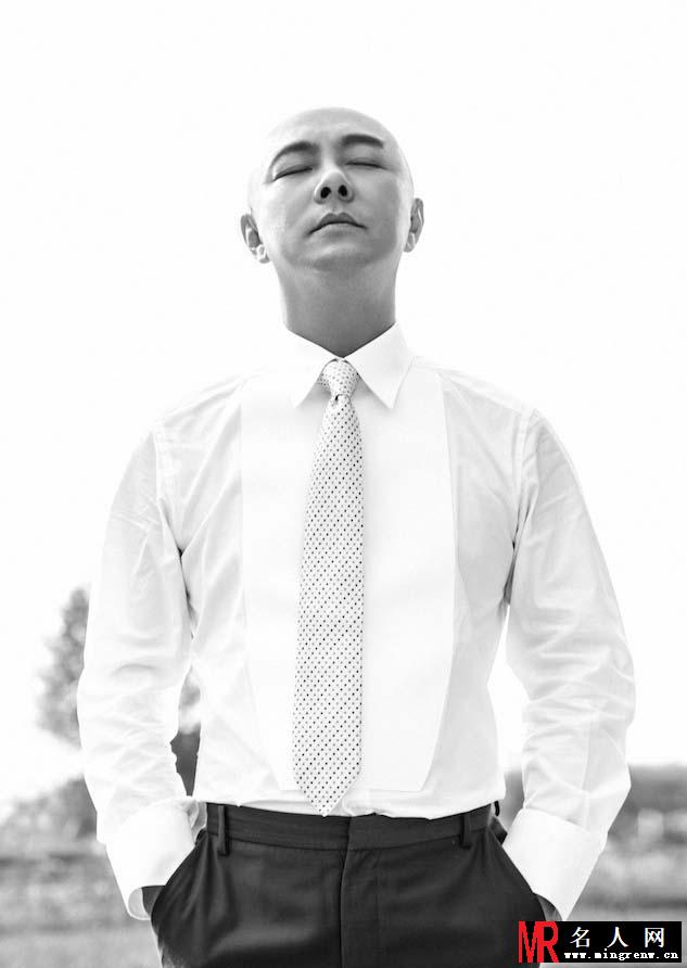 张卫健时尚写真曝光 尽展熟男魅力(1)