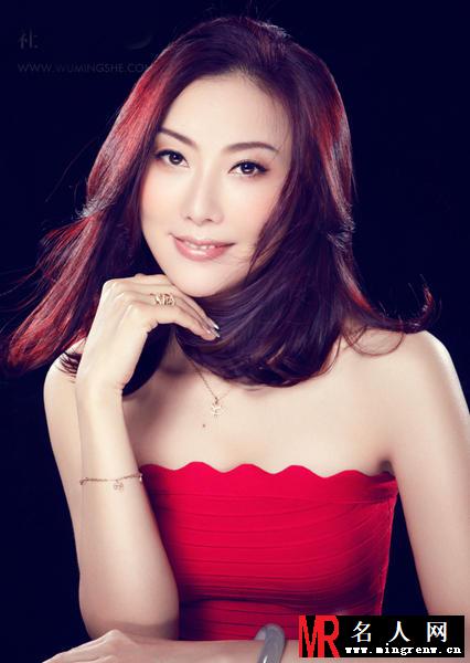 杨坤与女友私照曝光 亲密合照遭外泄(1)