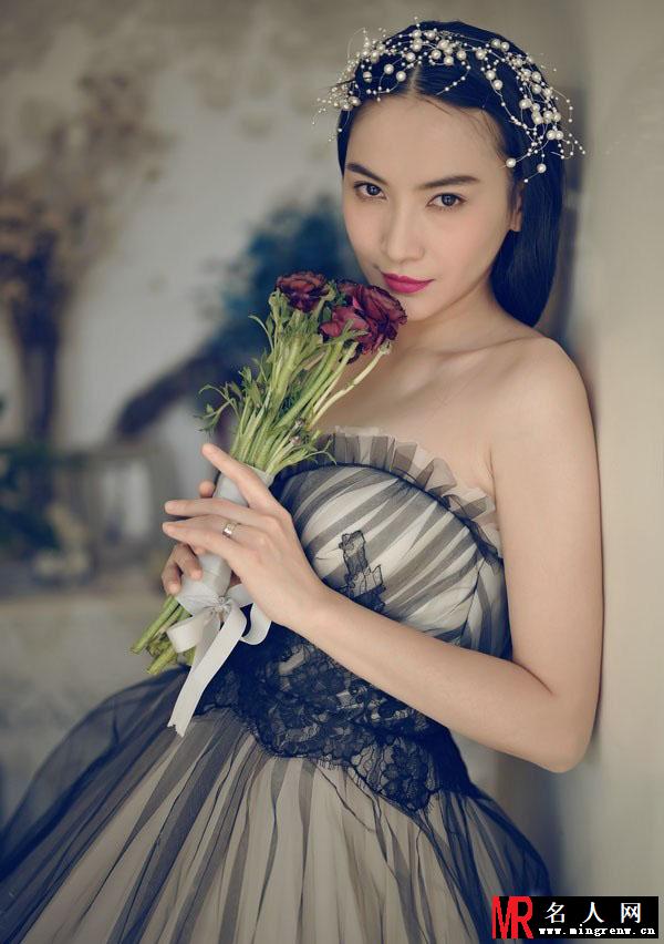 李媛婚纱写真 个性新娘尽显自我风格(1)