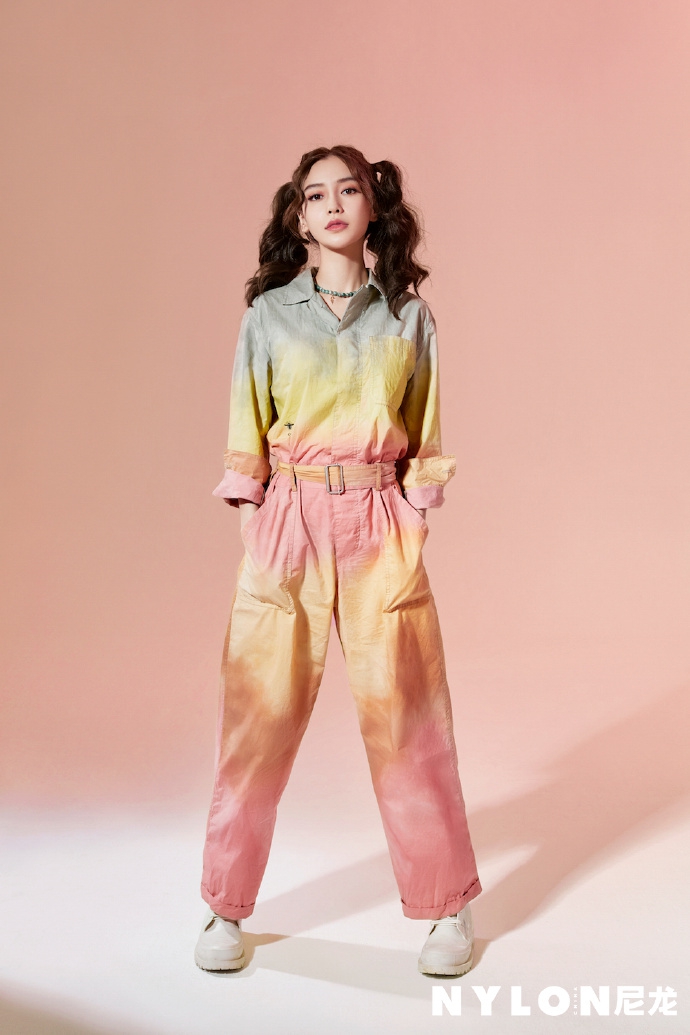 Angelababy最新春日写真 满满都是少女气息(1)