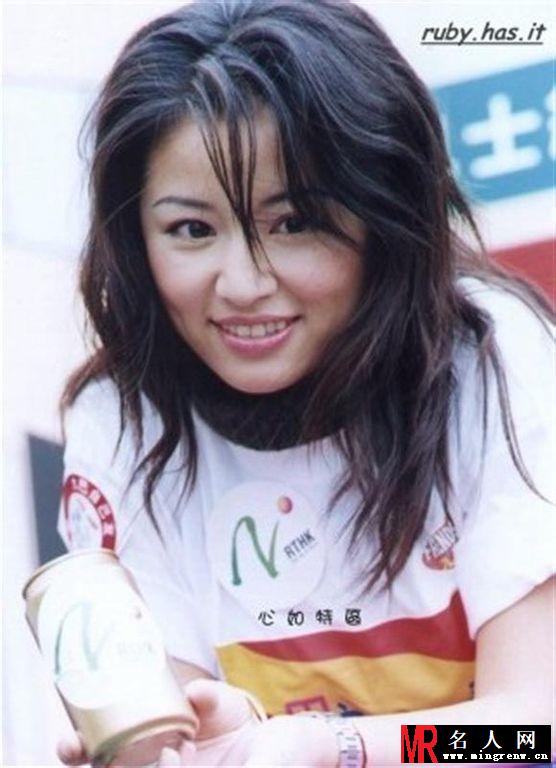林心如出席1999年台湾921地震筹款义卖活动组图(1)