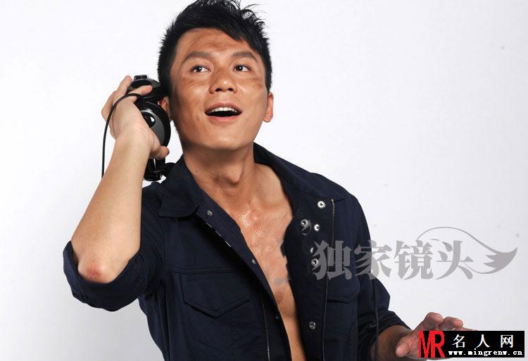 李晨《独家镜头》全套写真集 百变造型轻松驾驭(1)