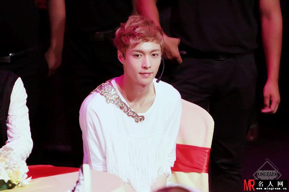 EXO张艺兴2013年帅气亮相亚洲偶像盛典(1)