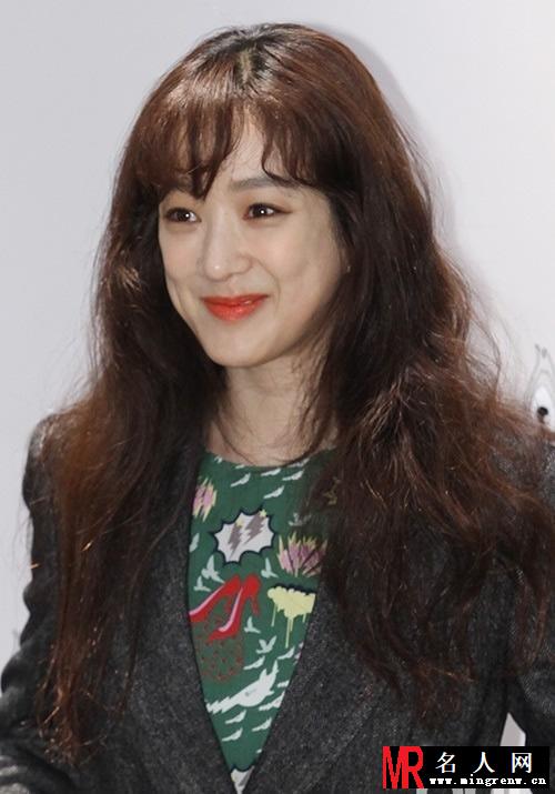 韩整容女星郑丽媛颜值回春 重回金三顺时期美貌(1)