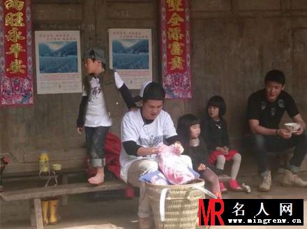 陆毅确认参加爸爸去哪儿2 拍摄现场组图曝光(1)