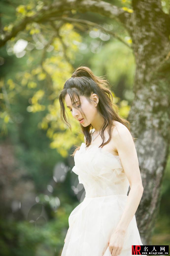 李若彤婚纱造型写真唯美浪漫(1)